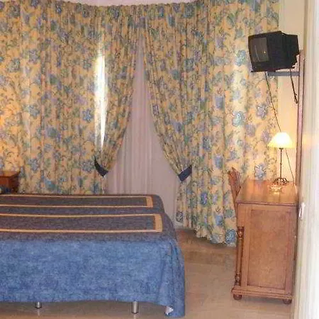 Hotel Bajamar Centro 2*