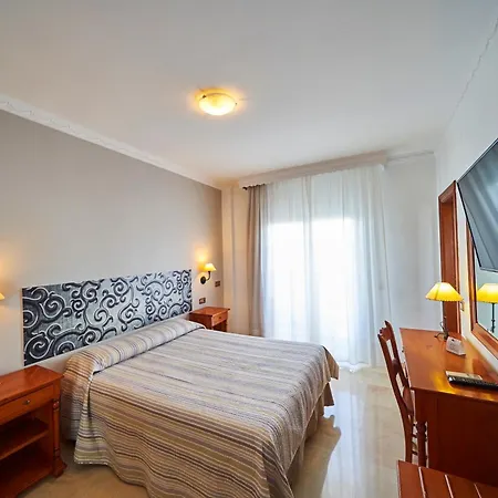 Szálloda Bajamar Centro Nerja