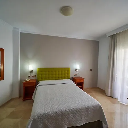 Отель Bajamar Centro Нерха