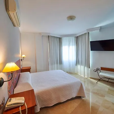 Szálloda Bajamar Centro Nerja