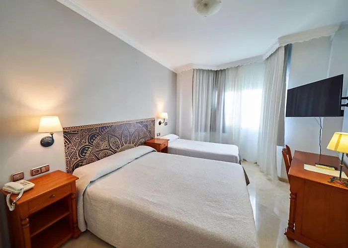 Hotel Bajamar Centro 2*