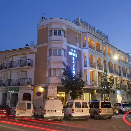 فندق Bajamar Centro 2*