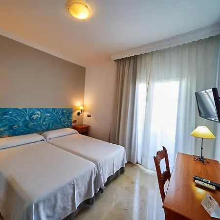 Bajamar Centro فندق 2*